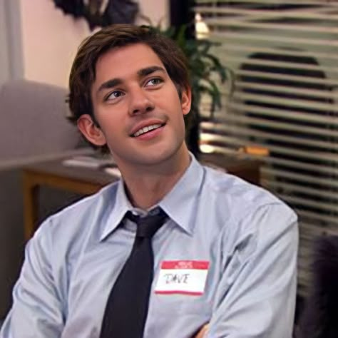 Jim The Office, The Office Halloween, Jim Halpert The Office, Office Halloween Costumes, The Office Jim, The Office Characters, The Office Stickers, Luke Danes, Jim Pam