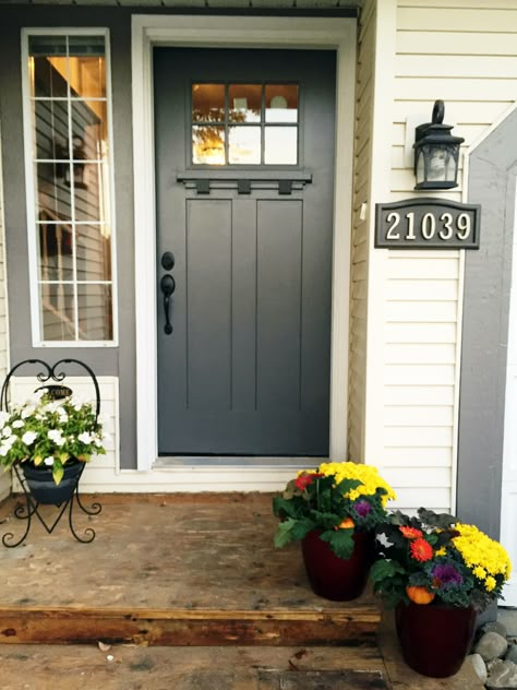 This was a front door replacement done by Windsor. It's a Craftsman-style smooth fiberglass door and dentil shelf, with a clear, 6-lite glass insert with external grid. This was a pre-hung unit using 6-9/16" jamb. Installation was done by our door shop's Dave. Door hardware: Windsor's Nottingham Collection. Leen/Kent Handleset. Craftsman Front Doors, Replacing Front Door, Beautiful Front Doors, Farmhouse Front Door, Modern Front Door, Door Colors, Farmhouse Front Porches, Front Door Ideas, Front Door Entrance