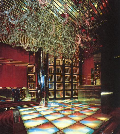 80s Interior Design, Disco Decorations, 80s Interior, 80s Disco, Disco Club, Retro Interior Design, Retro Interior, Studio 54, Vintage Interior