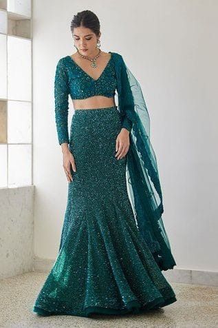 Mermaid Skirt Outfit Ideas, Mermaid Lehenga Indian Fashion, Mermaid Lengha, Latest Fancy Sarees Party Wear, Lehnga Designs Indian Weddings Simple, Lehnga Designs Indian Weddings, Fishtail Lehenga, Lengha Skirt, Engagement Clothes