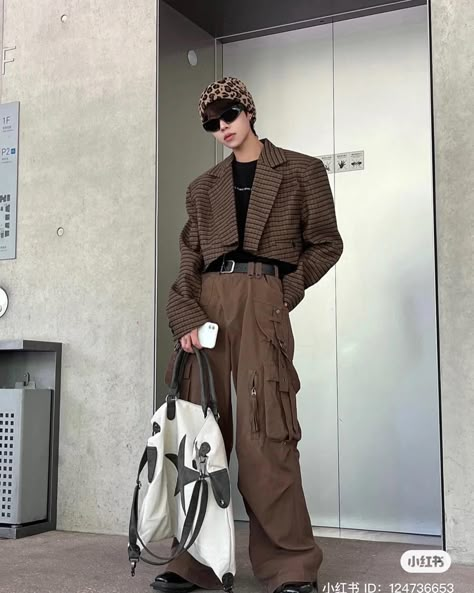 High Fashion Men Summer, Mens Runway Fashion, Kpop Fashion Men, Mens Fashion Streetwear, Androgynous Fashion, Cool Outfits For Men, Men Fashion Casual Outfits, Streetwear Men Outfits, Male Fashion