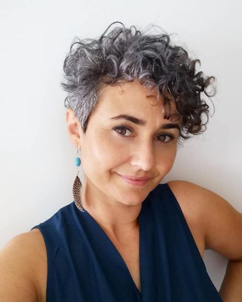 15 Best Pixie Haircuts for Older Women (2020 Trends) Pixie Cut Curly Hair, Kort Bob, Short Permed Hair, Short Curly Hairstyles For Women, Short Curly Pixie, Curly Pixie Hairstyles, Curly Pixie Haircuts, Grey Curly Hair, Short Curly Hairstyles