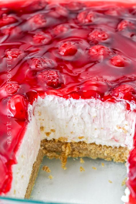 Cherry Delight Recipe is a simple, no-bake treat that is great for parties, holidays, potlucks, picnics, and backyard BBQs. Everyone loves it! No Bake Cherry Delight 12 Tomatoes, Cherry Cheese Delight, Cherry Pudding Dessert, Cherry Delight Dessert 9x13, Cherry Cheesecake Delight, Classic Cherry Delight Recipe, Cherry Desert Ideas, Cherry Dream Dessert, Cherry Yum Yum Recipe Easy