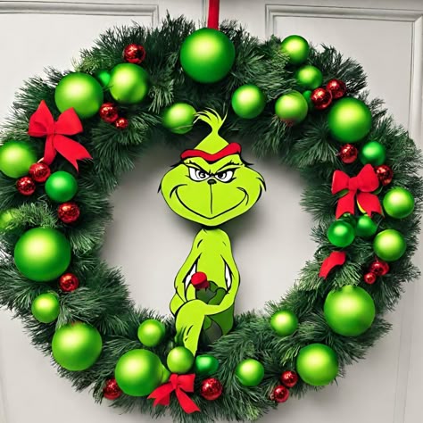 DIY Grinch Christmas Wreath Idea Grinch Wreath Diy, Grinch Christmas Wreath, Grinch Village, Wreath Decorating Ideas, Diy Dollar Tree Wreath, Christmas Reef, Diy Grinch, Wreaths Diy Easy, Grinch Ideas