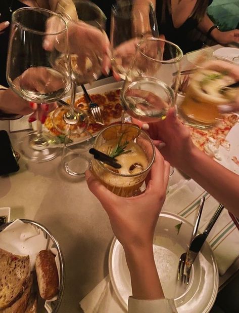 Classy Drinking Aesthetic, Friends Cheers Drinks Aesthetic, Cheers Pictures Drinks, Drinks Cheers Aesthetic, Cheers With Friends, Cheers Aesthetic, Friends Cheers, Scrambled Eggs With Spinach, Group Dinner