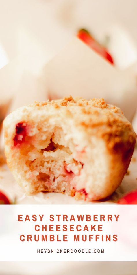 These Easy Strawberry Cheesecake Crumble muffins are the most delicious breakfast treat. They are packed with fresh, juicy strawberries, filled with a creamy cheesecake filling in the center and topped with a graham cracker crumble. These are perfect if you are hosting a breakfast or brunch and really want to impress the crowd! Strawberry Cream Cheese Muffins, Strawberry Cheesecake Muffins, Cheesecake Crumble, Graham Cracker Crumble, Muffins With Cream Cheese, Easy Strawberry Cheesecake, Crumble Muffins, Cheesecake Muffins, Finger Food Recipes