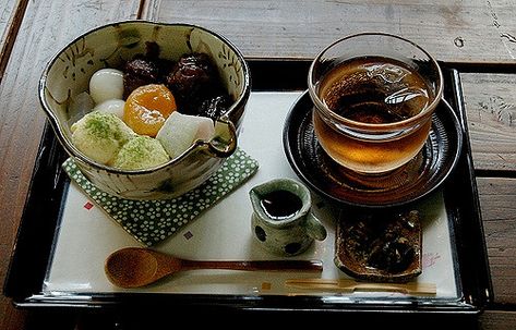 japanese style afternoon tea | by michenv Japanese Sweet, God Mat, Cooking Guide, Narita, Japanese Sweets, Japan Food, Japanese Tea, Pretty Food, Japanese Food