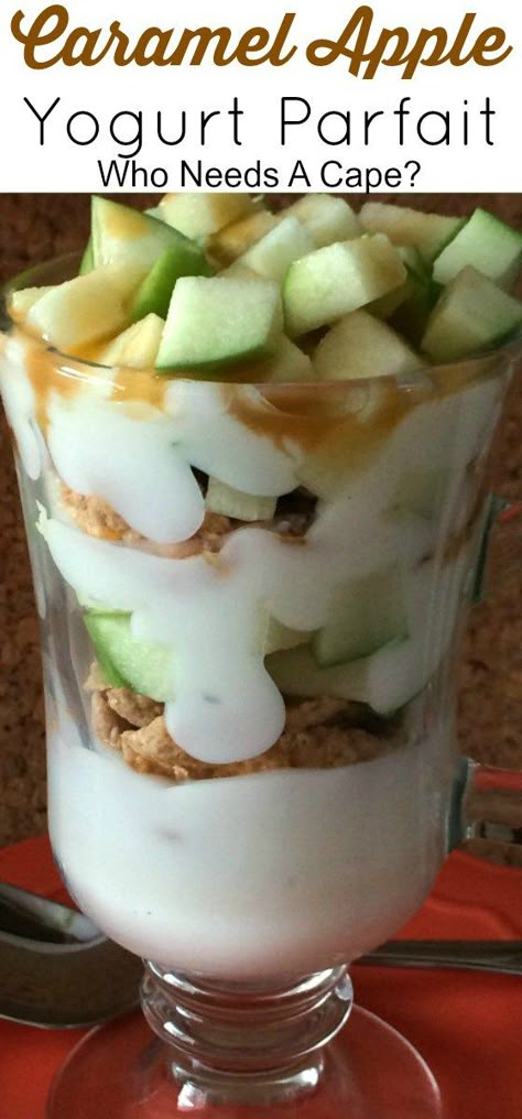 Easy Parfait Breakfast, Fall Yogurt Parfait, Parfait Recipes Yogurt, Low Calorie Parfait, Fruit Parfait Cups, Breakfast Parfait Recipes, Healthy Yogurt Parfait, Apple Yogurt, Healthy Parfait