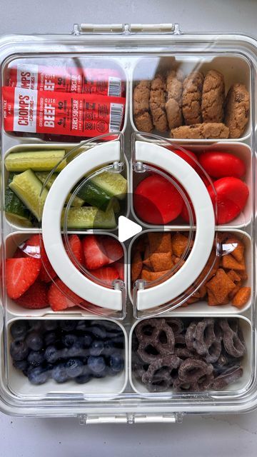 Healthy Snacklebox Ideas, Snackle Box Ideas For Kids, Snackle Box Ideas, Weaning Ideas, Snack Box Ideas, Sports Snacks, Meat Sticks, Snackle Box, Baked Oatmeal Cups