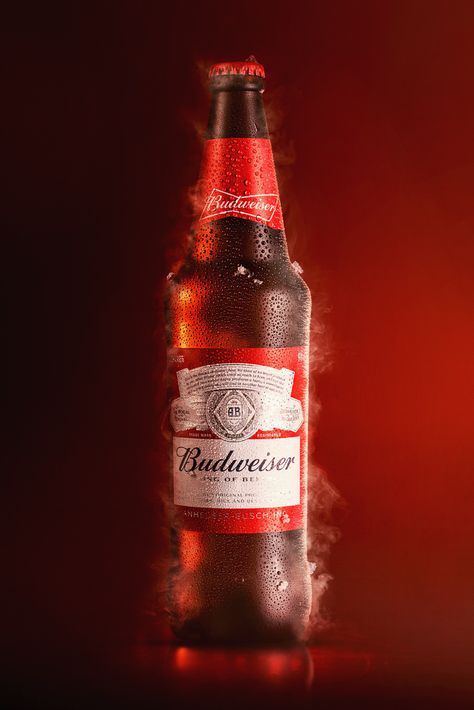 BUDWEISER on Behance Bud Beer, Beer Bottle Art, Beer Promotion, Beer Table, Red Beer, Social Media Specialist, Beer Pictures, Beer Advertising, Beer Ad