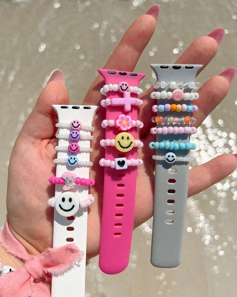 Do you need to brighten up your Apple Watch? These watch band charms are perfect for you! There are so many options and colors so you can find something perfect for you! They’re all 50% off and ship for free! Etsy shop link in my bio!💕 Preppy Watch Bands, Apple Watch Aesthetic Bracelets, Diy Apple Watch Band, Apple Watch Ideas, Diy Watch Band, Apple Watch Charms, Apple Watch Tips, Watch Band Charms, Bracelets Aesthetic