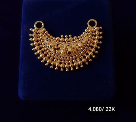 Mangalsutra Pendent Gold, Mangalsutra Pendant Designs Gold, Mangalsutra Pendent, Mangalsutra Pendant, Gold Jewels Design, Antique Necklaces Design, Pendant Designs, Black Beads Mangalsutra Design, New Gold Jewellery Designs