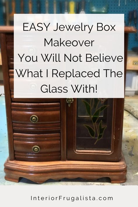 Thrift Store Jewelry Box Makeover, Diy Small Jewelry Box Projects, Redo Old Jewelry Box, Jewelry Box Refurbished, Old Jewelry Box Repurpose, How To Paint A Jewelry Box Ideas, Shabby Jewelry Box, Redoing Jewelry Boxes, Jewelry Stand Makeover