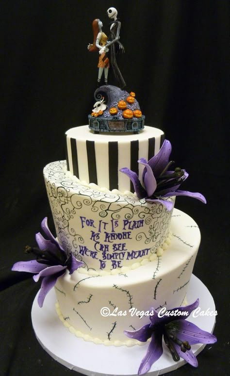 Tim Burton Wedding Cake, Jack And Sally Wedding Cake, Horror Wedding Cake, Gothic Wedding Cakes, Goth Wedding Cake, Nightmare Before Christmas Wedding Cake, Fun Wedding Cakes, Halloween Wedding Cake, Goth Cakes