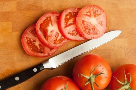 Tomato For Skin, Lemon Lush Dessert, Lush Dessert, Beef Snacks, Serrated Knife, Work Meals, Canning Tomatoes, Sliced Tomato, Best Chef