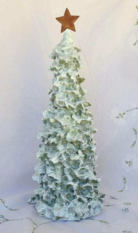 Paper Mache Clay Tree. #papermachechristmastree Paper Mache Trees Christmas, Paper Mache Projects Christmas, Paper Mache Christmas Tree, Clay Christmas Trees, Christmas Paper Mache, Christmas Tree Alternatives, Paper Mache Tree, Christmas Decor Indoor, Clay Tree