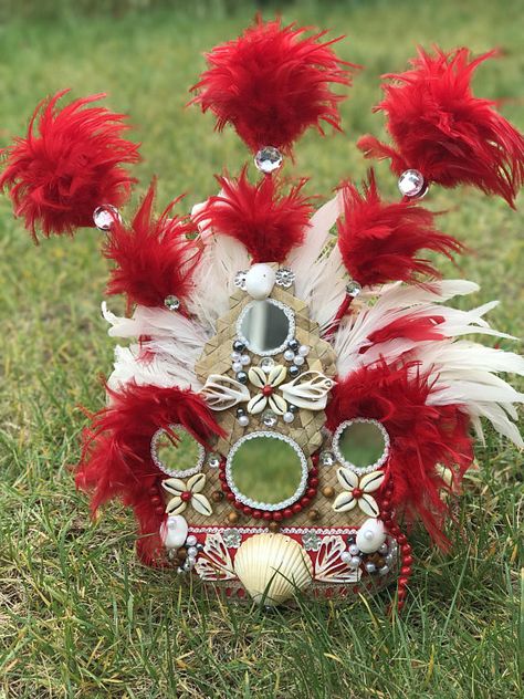 Moana's Kuiga Moana Movie Samoan Princess Crown Samoan Women, Moana Jr, Samoan Culture, Graduation Money Lei, Moana Movie, Polynesian Dress, Princess Moana, Graduation Money, Polynesian Art