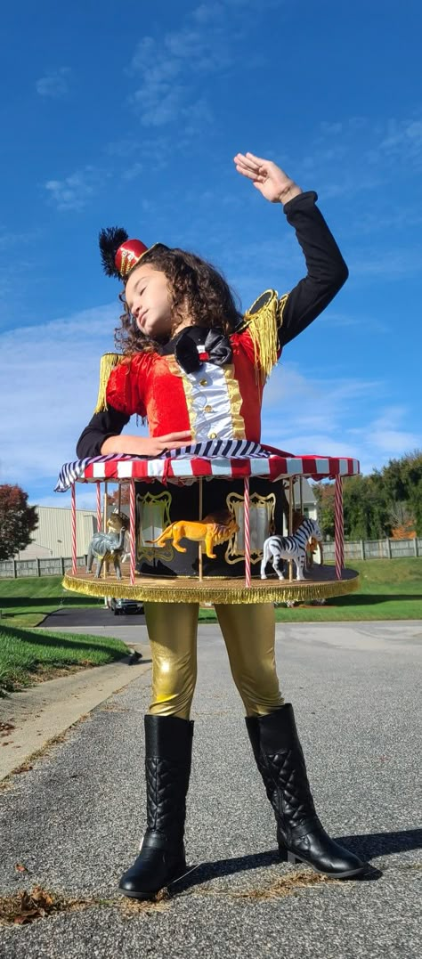 Carousel Halloween Costume, Merry Go Round Costume, Diy Carousel Costume, Carousel Costume Diy, Circus Costumes Diy, Carousel Dress, Carousel Costume, Ferris Wheel Costume, Carnival Costumes Diy