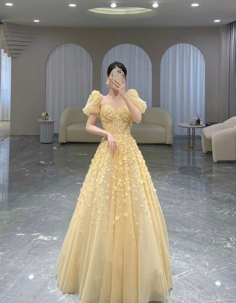 Yellow Wedding Dress The Bride Gowns, Daella Targaryen, Wedding Dress Hijab, Nikkah Wedding, Yellow Wedding Dress, Royalty Dr, Aegon Targaryen, Net Gowns, Princess Gowns