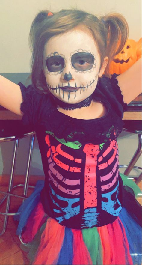 Simple Skeleton Makeup Kids, Cute Halloween Face Paint, Kids Skeleton Face Paint, Skeleton Makeup Kids, Halloween Makeup Skull, Kid Halloween Party, Skeleton Face Paint, Fairy Costume Women, Halloween Makeup For Kids