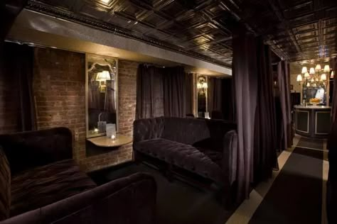 Home Speakeasy, Speakeasy Room, Speakeasy Basement, Speakeasy Ideas, Speakeasy Theme, Basement Speakeasy, Speakeasy Bars, Basement Lounge, Bar Lounge Room