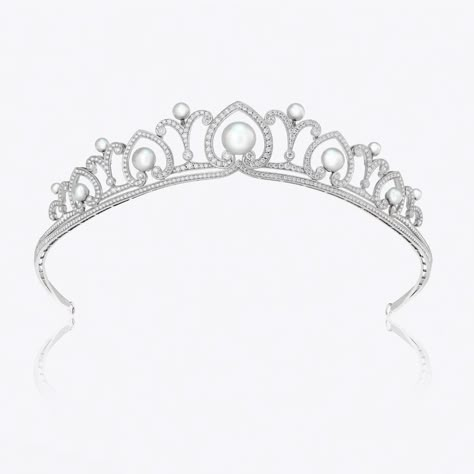 Garrard - Catherine Pearl Tiara In 18ct White Gold with Diamonds Garrard Earrings, Garrard Tiara, Bridal Jewels, Tiaras Jewellery, Vintage Tiara, Pearl Tiara, Royal Tiaras, Headpiece Jewelry, Diamond Tiara