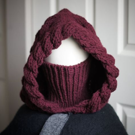 This style of my winter balaclava hoods is always sold out. I meant to make one for myself, but I haven't been able to find the time. I really adore the chunky braids! Knitted Baklava, Baclava Hat, Balaclava Outfit, Chunky Yarn Projects, Balaclava Crochet, Winter Balaclava, Crochet Balaclava, Chunky Braids, Knitted Balaclava