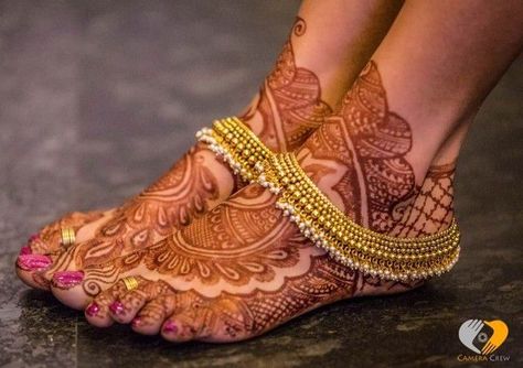 Journey of Arnav and Khushi with new concept.  Khushi gupta mother of… #fanfiction #Fanfiction #amreading #books #wattpad Silver Anklets Designs, Toe Ring Designs, Anklets Indian, South Indian Bridal Jewellery, Bridal Anklet, Wedding Anklets, Bridal Jewellery Inspiration, Indian Bridal Jewellery, Beautiful Anklet