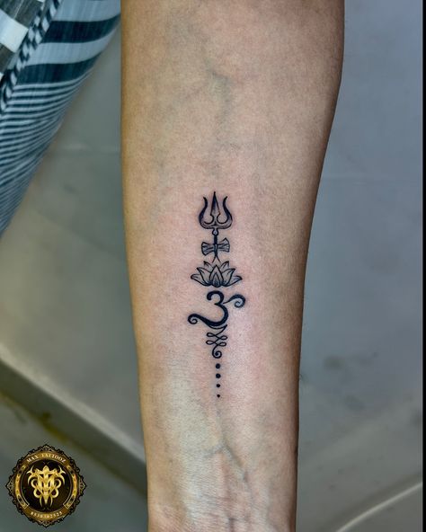 Embrace the power of Lord Shiva with a new tattoo idea! Discover the approximate setup cost for this sacred art in the month of Shravan. Let your devotion shine through ink! 🔱🌙 . . . . #ShivTattoo #shravanmonth #tattoo #piercing #like #likesforlike #share #reels #reelsinstagram #instagood #instalike #instamood #reelsvideo #reelsindia Tattoo Of Shiva, Back Shiva Tattoo, Lord Shiva Tattoo For Women, Shiva Trident Tattoo, Shiva Tattoo Design For Women, Shiva Shakti Tattoo, Lord Shiva Tattoo Design, Shiva Tattoo Ideas, Lord Shiva Tattoos