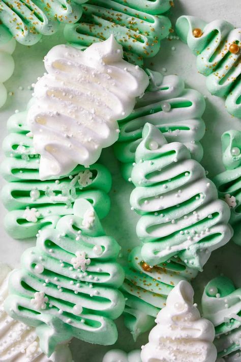 Meringue Christmas Trees | Baker Street Society Mint Meringue Cookies, Meringue Christmas Tree, Christmas Meringue Cookies, Christmas Meringues, Meringue Christmas, Cookie Box Ideas, Christmas Meringue, Meringue Cookie Recipe, Baked Meringue