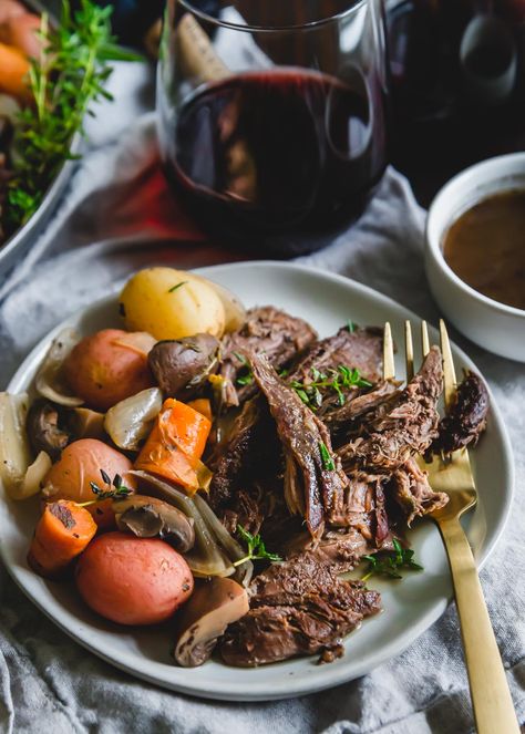 Instapot Venison Roast Recipes, Instant Pot Elk Roast, Moose Roast Instant Pot, Elk Roast Instant Pot, Deer Roast Instant Pot, Venison Roast Instant Pot, Instant Pot Venison Roast, Roast In Instant Pot, Yankee Recipes