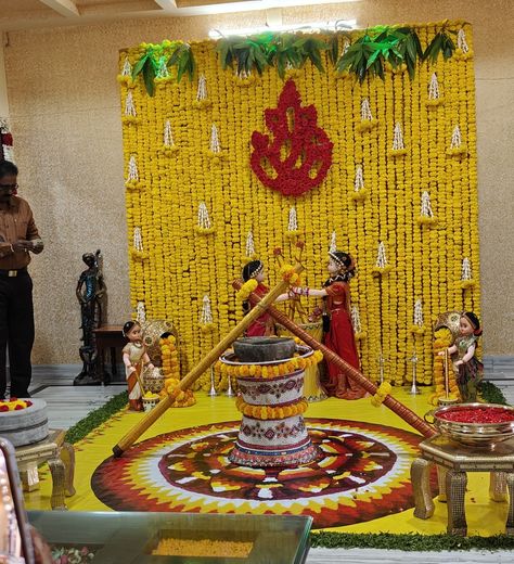 Pasupu Danchadam Decoration, Haldi Ceremony Background, Pasupu Function Decoration, Pelli Kuturu Decoration, Pasupu Kottadam Decoration, Dhoti Function Decoration, Haldi Card, Background Flower Decoration, Shaadi Decoration