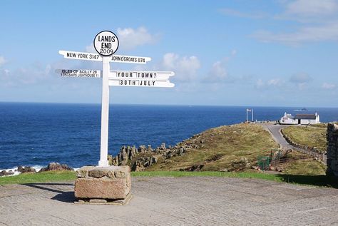 Lands End ©Giomodica / Wikimedia UK 2023 Resolutions, End Tattoo, Travel To England, Uk Road Trip, Cornwall Holiday, Lost Gardens Of Heligan, Bacon Wrapped Chicken Tenders, School Display, Spicy Bacon