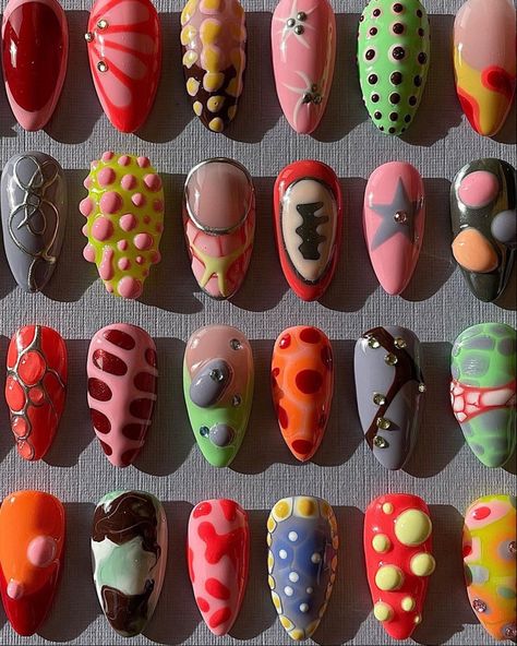 Architecture Nail Art, Clunky Nails, Mold Nail Design, M&m Nails, Chaos Nails, Biology Nails, Advanced Nail Art, Chaotic Nails, Weird Nail Ideas