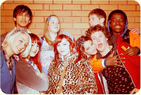 Second generation Skins. Adore Emily and Cook. And obviously Effie. Skins Show, Skins Tv Show, Skins Serie, Skins Generation 2, Effy And Freddie, Skins Gen 2, Skins Vibes, Skins Cast, Kathryn Prescott