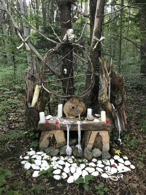 Outdoor Altar, Magic Love Spells, Witchy Garden, Black Magic Love Spells, Halloween Fest, Haunted Forest, Dark Woods, Witches Altar, Pagan Altar