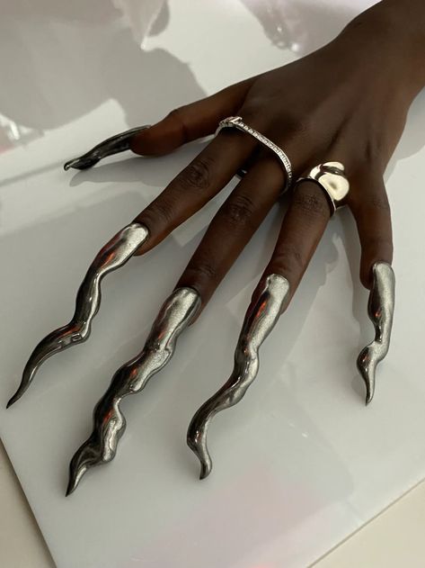 Nail Files: Paris-Based Manicurist Cam Tran’s 3D Nail Art Will Melt Your Mind | Vogue Editorial Nail Photoshoot, Avant Garde Nails, Gory Nails, Editorial Nails, Drag Nails, Photoshoot Nails, Ugly Nails, Cream Nail Art, Crazy Nail Designs