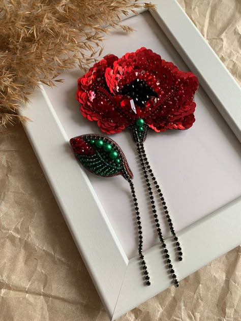 Ribbon Embroidery Tutorial, Hand Beaded Embroidery, Beads Craft Jewelry, Hand Embroidery Patterns Flowers, Bead Embroidery Patterns, Handmade Embroidery Designs, Cloth Flowers, Handwork Embroidery Design, Bead Embroidery Jewelry