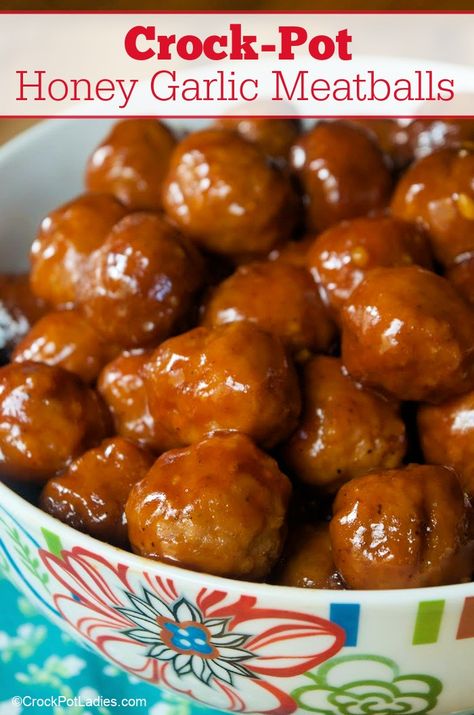 Crock-Pot Honey Garlic Meatballs - Crock-Pot Ladies Husband Food, Honey Bbq Chicken Wings, Honey Garlic Meatballs, Meatballs Crockpot, Garlic Meatballs, Slow Cooker Bacon, Meatball Recipes Crockpot, Crockpot Appetizers, Honey Bbq Chicken