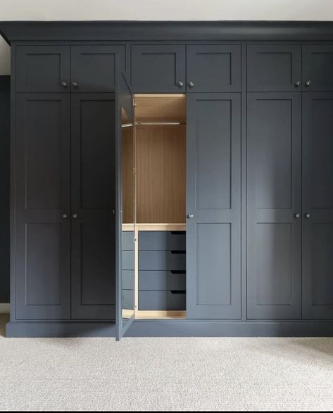 Built In Cupboards Bedroom, Modern Wooden Cupboard Design, Design Bedroom Modern, Wardrobe Design Bedroom Modern, Wooden Cupboard Design, Modern Wardrobe Design, Fitted Wardrobes Bedroom, Wardrobe Design Ideas, Ideas Bedroom Decoration