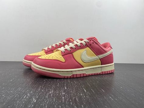 #pureroom #pureroomru #outfit #sneakers #nike #nikedunk Outfit Sneakers, Peach Cream, Peaches Cream, Nike Dunk Low, Dunk Low, Running Sneakers, Nike Dunk, Nike Dunks, Skateboarding