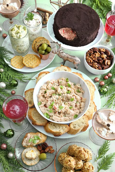 Holiday Open House Menu with Recipes Christmas Open House Food Ideas, Christmas Open House Menu, Open House Party Food, House Party Food, Broccoli Breakfast, Open House Food, Open House Party, Christmas Recipe Ideas, Eggs Healthy