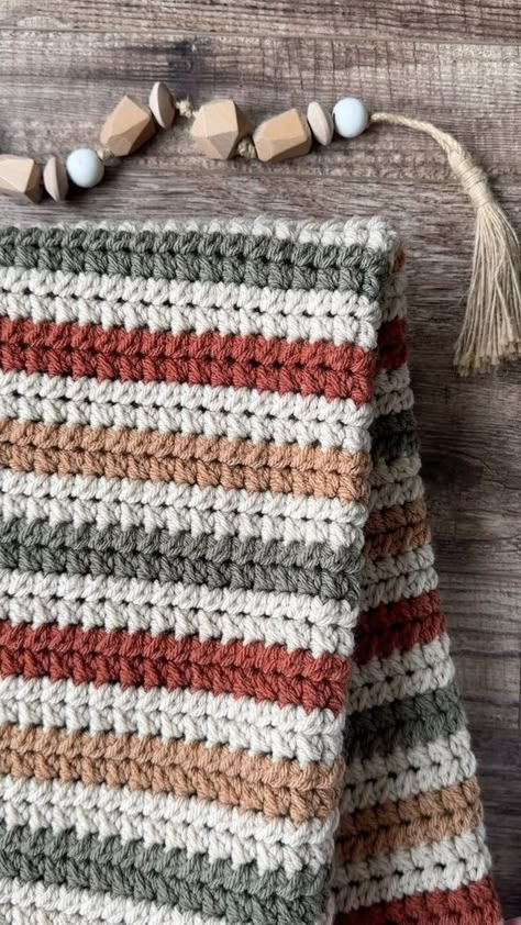 Crochet Multiple Colors, Crochet Blanket Earth Tones, 2 Color Crochet Blanket Pattern, Striped Blanket Crochet, Crochet Blanket Patterns Unique, Crochet Striped Blanket Pattern, Chunky Blanket Pattern, Crochet Blanket Colors, Chunky Yarn Crochet Pattern