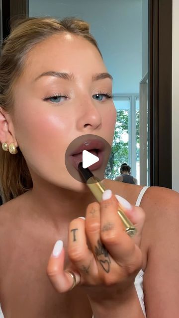 Lauren Tiby on Instagram: "new lip combo: @charlottetilbury pillow talk liner in medium 2, and pillow talk lipstick. Topped with @hourglasscosmetics phantom lip gloss in the shade desire" Lipstick And Lip Liner Combo, Pillow Talk Medium Lipstick, Pillow Talk Lipstick, Lips Shades, Pillow Talk, Dramatic Look, Bold Black, Duvet Sets, All Things Beauty