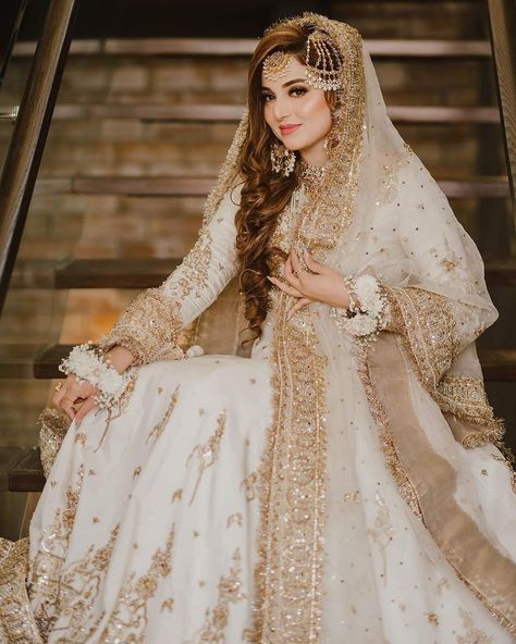 Nikah Photoshoot, Nikah Video, Nikah Dresses, Nikkah Ideas, Nikkah Bride, Nikah Outfit, Hijabi Brides, Pakistan Wedding, Muslim Bridal