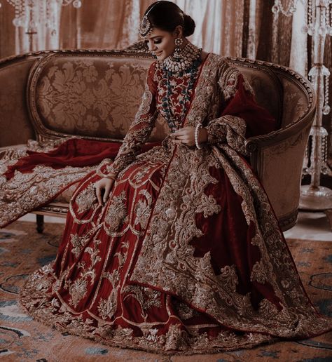 Latest Bridal Lehenga Designs, Red Bridal Dress, Bridal Lehenga Designs, Desi Wedding Dresses, Latest Bridal Lehenga, Wedding Lehenga Designs, Indian Bride Outfits, Bridal Lehenga Collection, Indian Bridal Lehenga