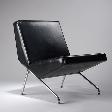 Pierre Guariche; Chromed-Steel Base Chair for Sièges Témoin, 1958. Glass Bookcase, Loungers Chair, Chaise Design, Mid Century Modern Furniture, Take A Seat, Chairs Armchairs, Interior Furniture, Mid Century Design, Modern Chairs