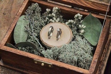 Ring Box Wedding Diy, Wedding Doorgift, Pressed Flower Crafts, Personalized Wedding Decor, Wedding Gifts Packaging, Ring Holder Wedding, Future Wedding Plans, Wedding Essentials, Mini Wedding