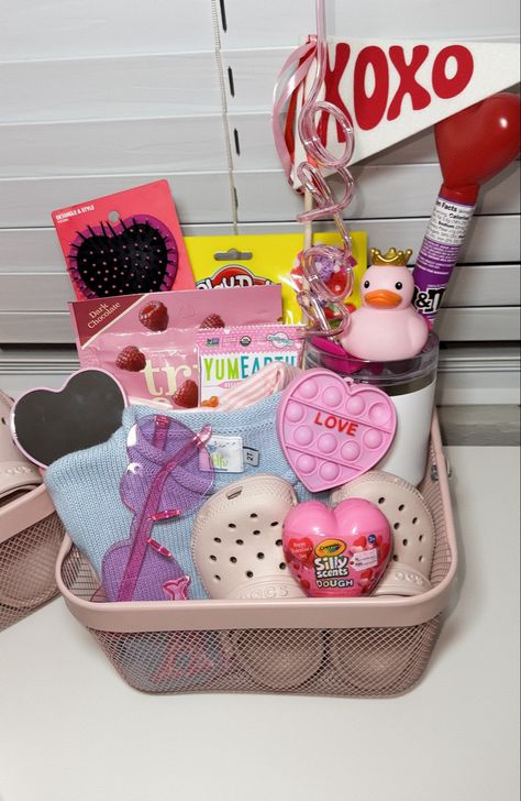 valentines basket 2024 Valentine’s Day Baskets Kids, Valentine’s Day Kids Basket, Valentine Gifts For Kids Basket, Kids Vday Baskets, Valentine’s Day Gift Idea For Kids, Valentine’s Day Basket For Toddler, Kid Valentine Basket Ideas, Valentines Kids Basket, Love Baskets For Kids