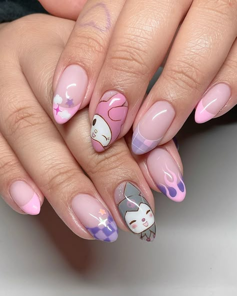 Japanese Gel Nail Artist ❀ on Instagram: “The best duo 💖 My Melody x Kuromi Swipe for video 🖤💗 . . . . . . . . . . .…” My Melody X Kuromi, Paznokcie Hello Kitty, Hello Kitty Nails Art, Horror Nails, Kawaii Nail Art, Kitty Nails, Hello Nails, Anime Nails, Goth Nails